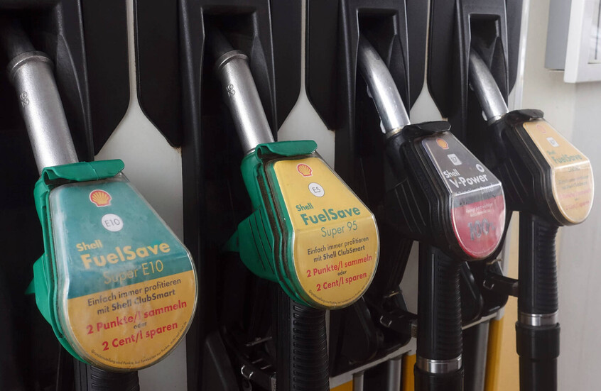 تركيا تعتزم إعادة تفعيل ضريبة الوقود لامتصاص صدمة الأسعار