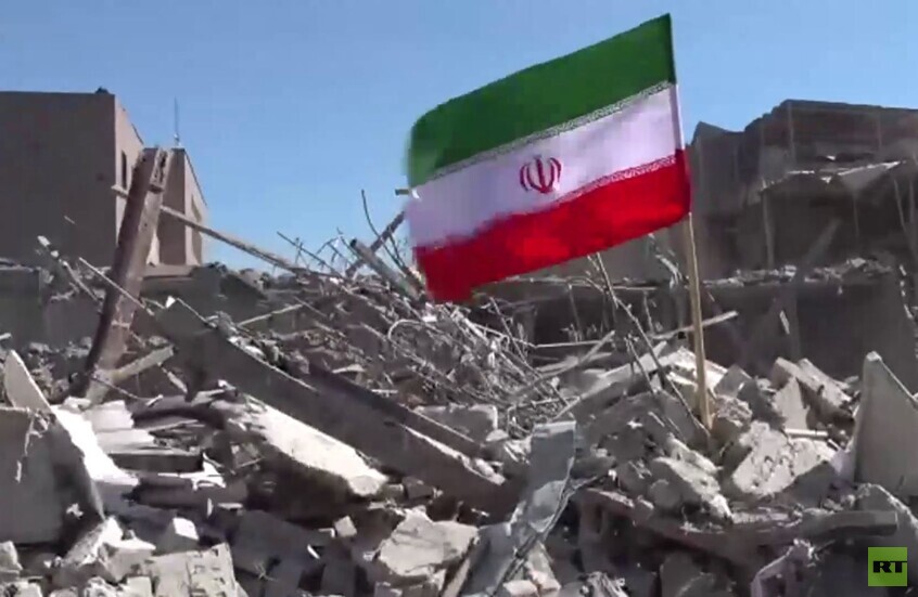 طهران.. أضرار جسيمة في شارع فردوسي نتيجة الضربات الصاروخية