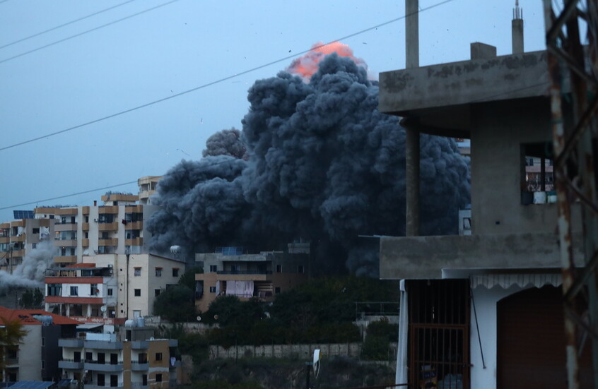 مراسلتنا في لبنان: غارة إسرائيلية تستهدف مدينة صيدا المكتظة سكانيا لأول مرة منذ تجدد الحرب(فيديوهات)