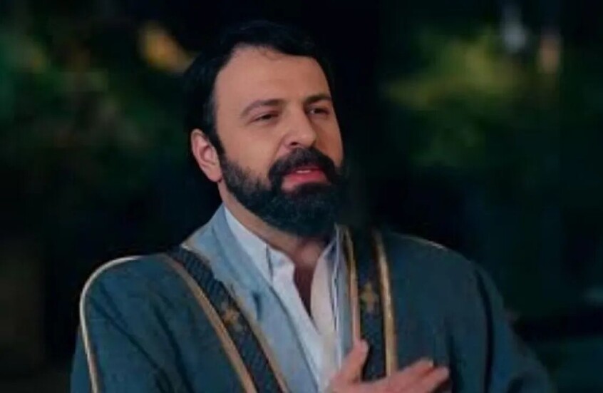 تيم حسن يخرج عن النص في "مولانا" ويستحضر شخصية "مسلم" في "باب الحارة" (فيديو)