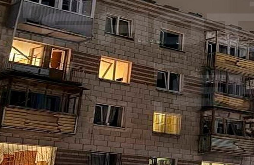 هجوم بطائرات أوكرانية مسيرة على فولغوغراد: 5 جرحى وأضرار في مباني سكنية (فيديو)