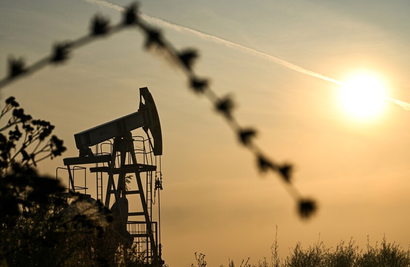 نوفاك: روسيا مستعدة لزيادة إمدادات النفط إلى الصين والهند