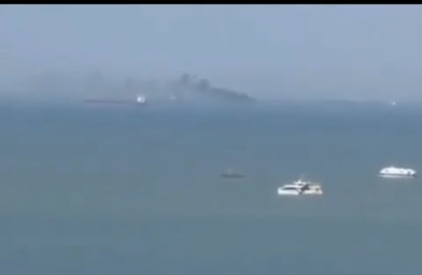 وكالة مهر: هجوم جديد في مضيق هرمز يشعل سفينة حاولت العبور "بشكل غير قانوني" (فيديو)