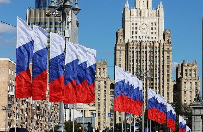 الخارجية الروسية تؤكد حق موسكو في اتخاذ إجراءات بعد الهجوم على الناقلة "أركتيك ميتاغاز"