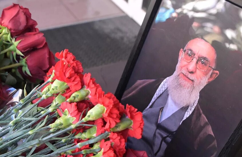 عراقجي يشكر لافروف على تقديمه التعازي في مقتل خامنئي ويطلعه على تداعيات العدوان الأمريكي الإسرائيلي