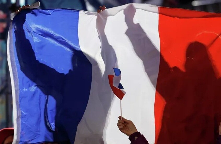 فرنسا تعلن استخدام مواد نووية من زمن الحرب الباردة لصنع شحنات جديدة