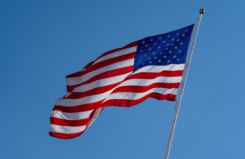 "فايننشال تايمز": الولايات المتحدة ودولة خليجية تتفاوضان لشراء مسيرات اعتراضية أوكرانية