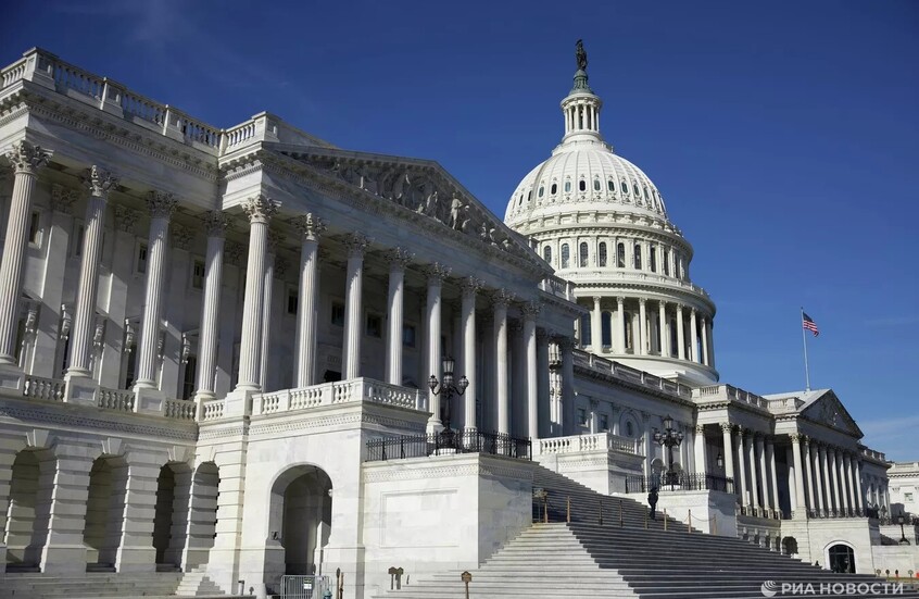 البيت الأبيض: نقل بايدن أفضل الأسلحة الأمريكية إلى أوكرانيا كان قرارا متهورا