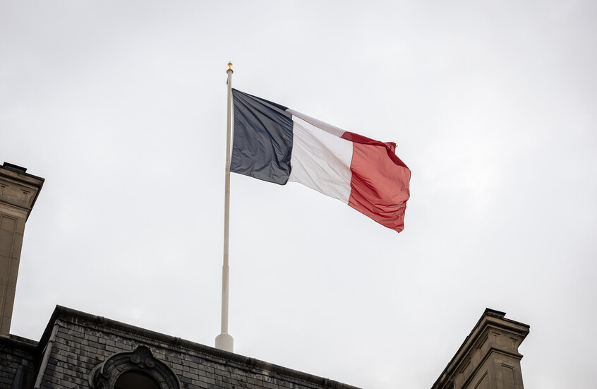 هيئة الأركان الفرنسية: السماح لطائرات أمريكية باستخدام قواعد فرنسية في الشرق الأوسط