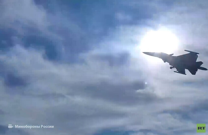 مقاتلة "سو-34" الروسية تستهدف مواقع لقوات كييف على الجبهة