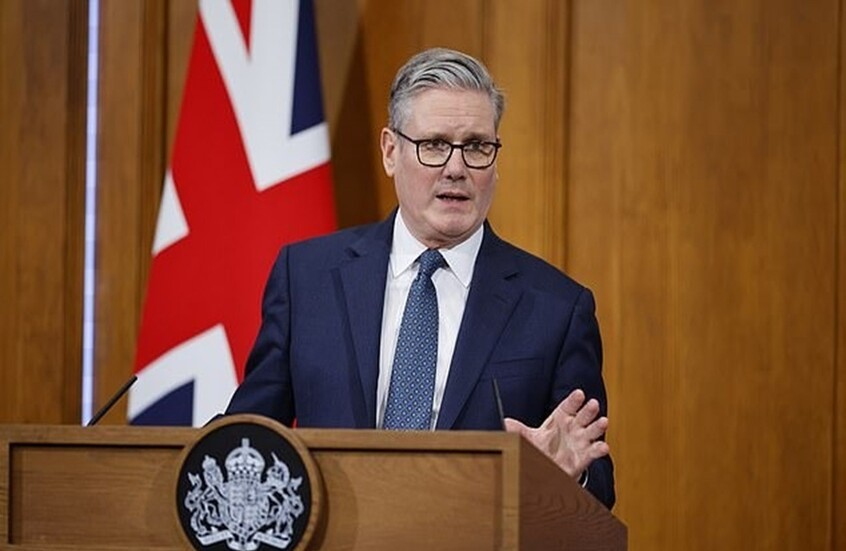 ستارمر: نعزز دفاعاتنا في الخليج استجابة لطلبات الحلفاء ولن ننخرط في الحرب على إيران