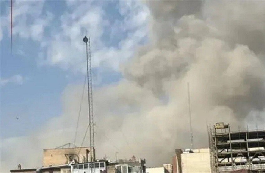 تلفزيون البحرين: استهداف إحدى المنشآت في منطقة المعامير والجهات المختصة تباشر الحادث (فيديو)