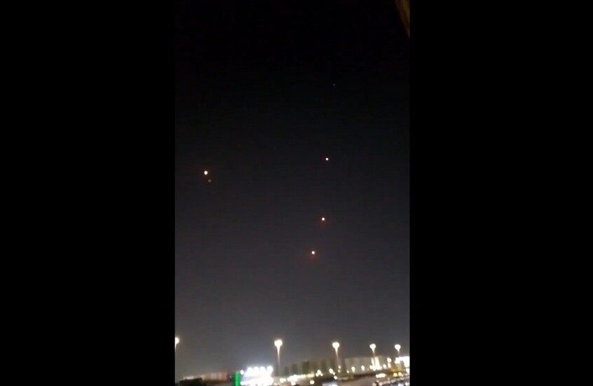 إعلام إيراني: طهران تهاجم مقر قيادة عسكرية أمريكية قرب مطار أبوظبي الدولي