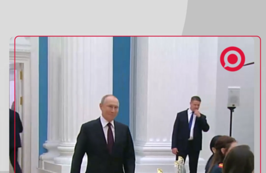 بوتين بمناسبة عيد المرأة: نحن ممتنون لكنّ على كل ما تقدمّنه