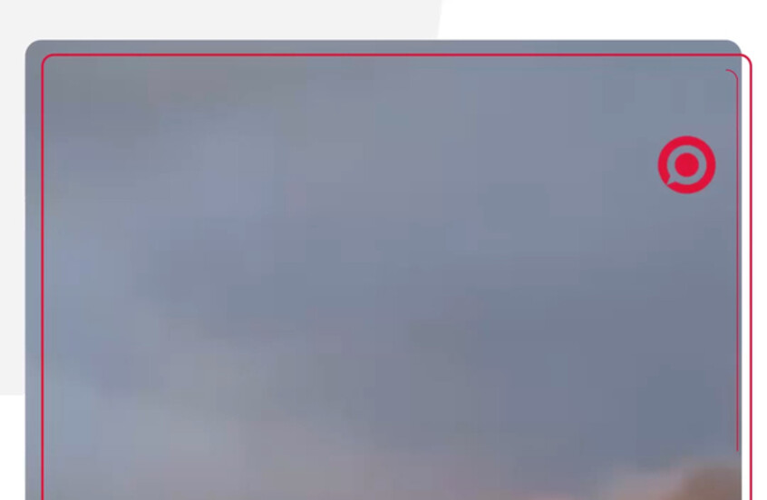 ضحكات عالية وسط حشود أجنبية توثق حريق البحرين بعد هجوم إيراني استهدف منشأة في المعامير