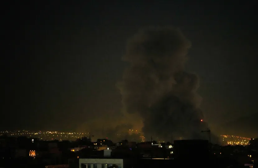 إعلام عبري: واشنطن وتل أبيب ستخففان من الغارات على إيران لعدم قدرتهما مواصلة الهجوم بكثافة عالية