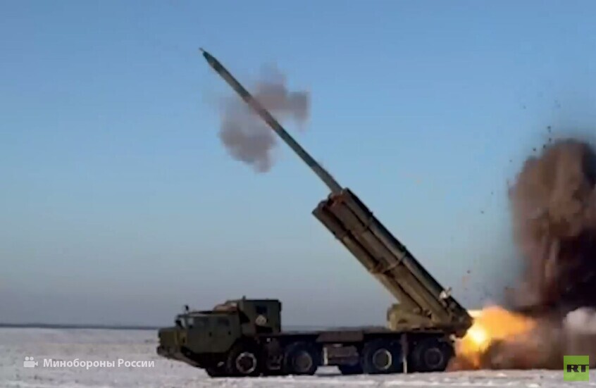 راجمات "تورنادو-إس" الروسية تستهدف مواقع عسكرية أوكرانية