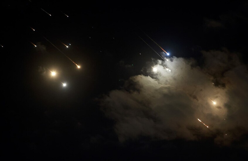 لماذا ركزت إيران على الخليج  بنحو 15 ضعفا عن إسرائيل؟.. خبير عسكري يجيب