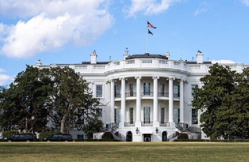 البيت الأبيض يوضح معنى تصريحات ترامب عن "استسلام إيران غير المشروط"