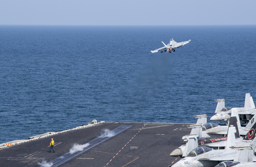 حاملة طائرات أمريكية ثالثة تستعد للإبحار نحو الشرق الأوسط وتقارير عن إرسال فرقة قتال بري للمنطقة