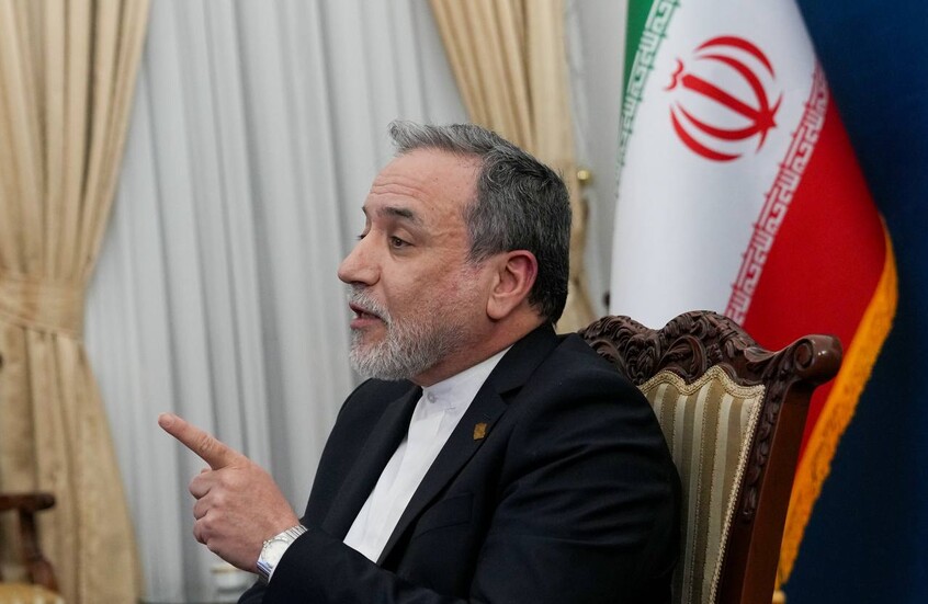 عراقجي يكشف عن رؤية طهران حول انتخاب قائد جديد