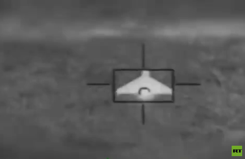 الدفاع السعودية تنشر مشاهد لعمليات اعتراض وتدمير طائرات مسيرة أطلقت باتجاه المملكة (فيديو)