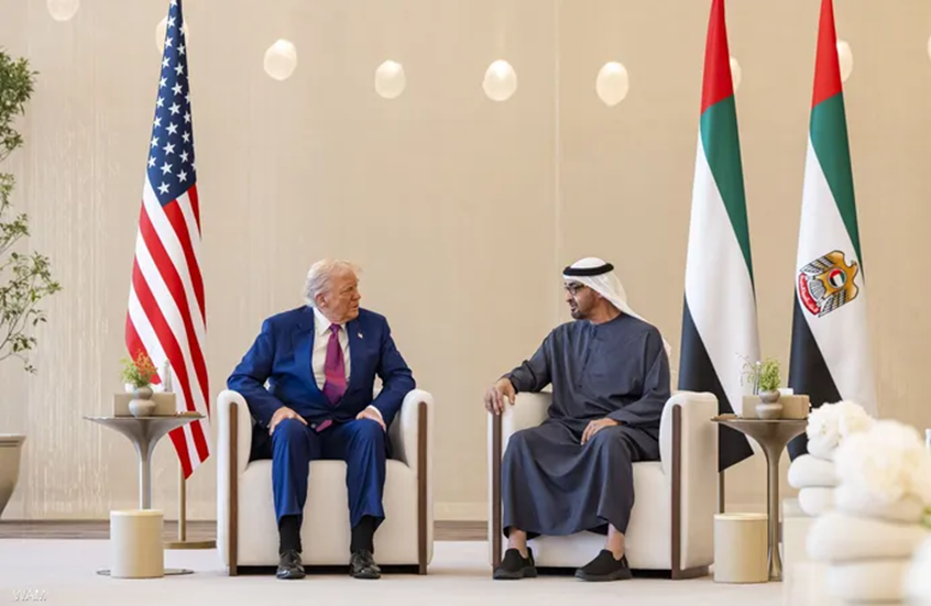 رئيس الإمارات يبحث مع ترامب التطورات في المنطقة وتداعياتها على الأمن والسلم الإقليمي والدولي