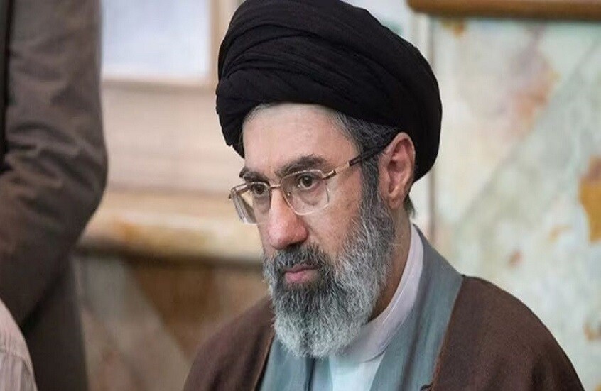 الحرس الثوري الإيراني يعلن ولاءه للمرشد الأعلى الجديد مجتبى خامنئي