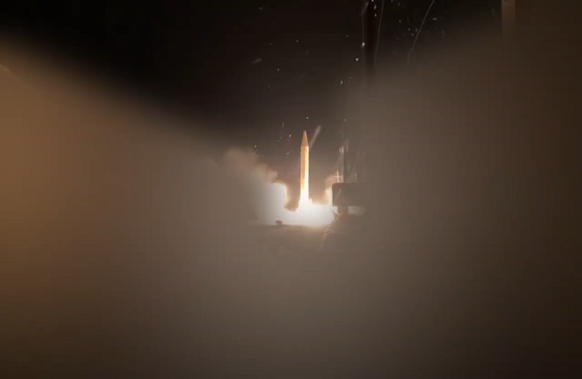 لحظة إطلاق صواريخ الموجة 30 من عملية "الوعد الصادق 4" (فيديو)