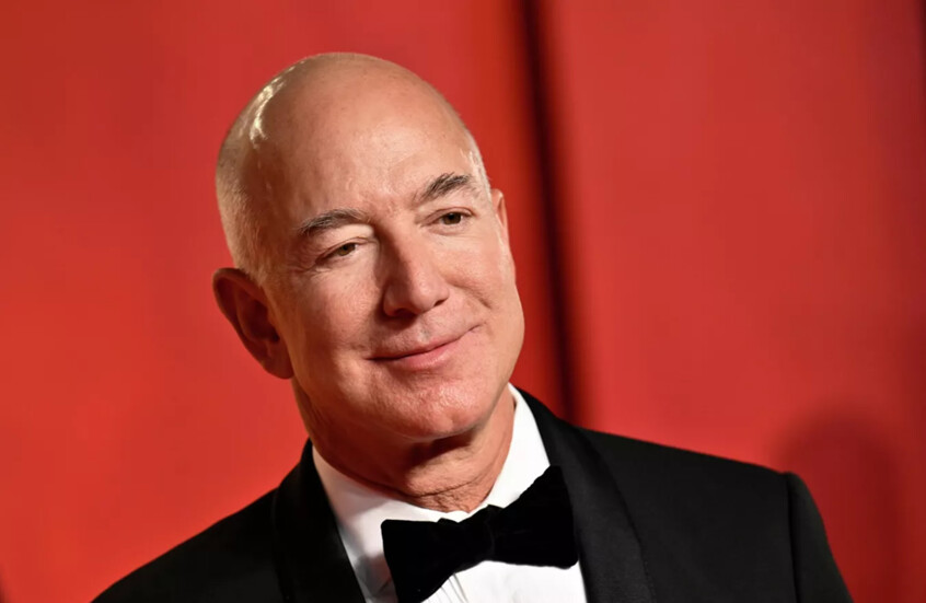 وثائق عقارية تكشف توسع جيف بيزوس في شراء الأراضي بجزيرة ملجأ المليارديرات