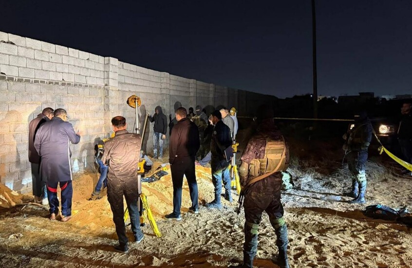 ليبيا.. العثور على مقبرة جماعية في مشروع الهضبة بطرابلس (صور)