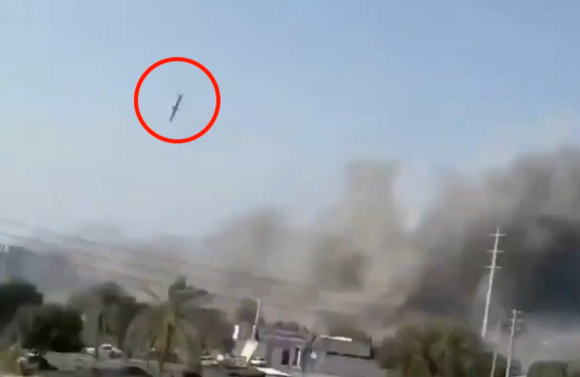 لحظة استهداف مدرسة إيرانية أسفر عن مقتل أكثر من 165 شخصا