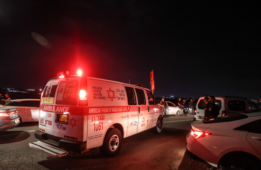 "تايمز أوف إسرائيل": إصابة 16 شخصا بجروح في قصف شنه "حزب الله" على وسط إسرائيل