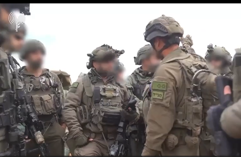 أدرعي: وسعنا غاراتنا على أهداف تابعة لـ"القرض الحسن" في لبنان