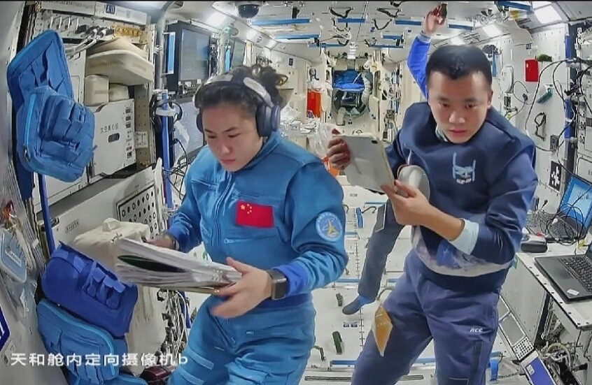 طاقم محطة "تيانغونغ" الصينية يدرس وظائف دماغ الإنسان في الفضاء