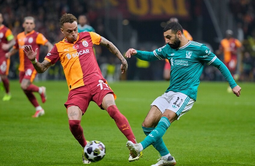 صلاح يحطم رقم "عدوه اللدود" في ليفربول