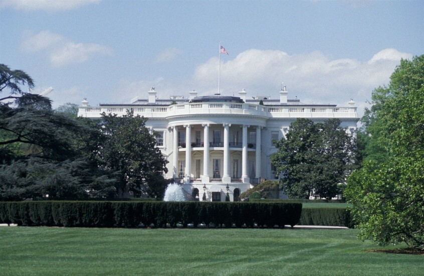 "أكسيوس": البيت الأبيض يدعو الجمهوريين في الكونغرس لعدم الحديث عن حملة الترحيل الجماعي