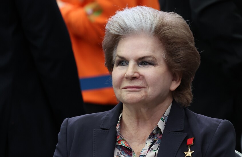 أول رائدة فضاء في العالم تدعو لمواصلة استكشاف المريخ والزهرة