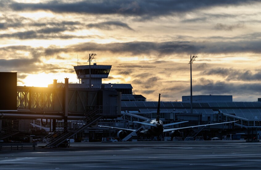 البحرين تنقل طائرات من مطارها الدولي إلى مطارات بديلة