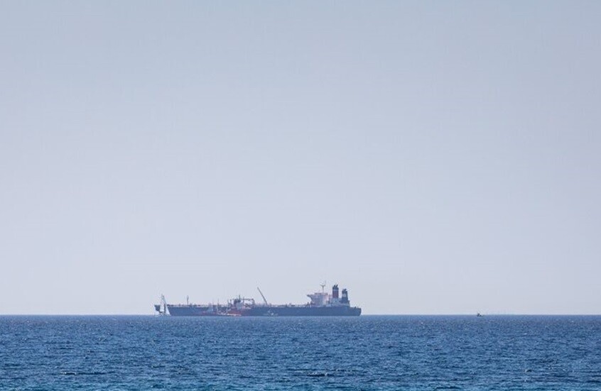 استهداف ناقلتي نفط قبالة سواحل العراق