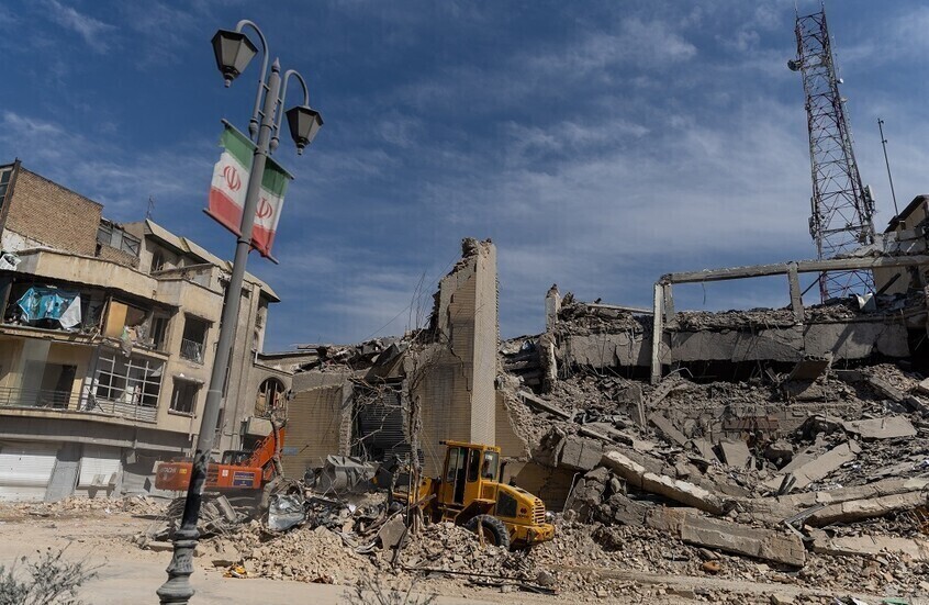 الديمقراطيون يطالبون وزير الحرب الأمريكي بتفسيرات عن قصف مدرسة للأطفال في إيران