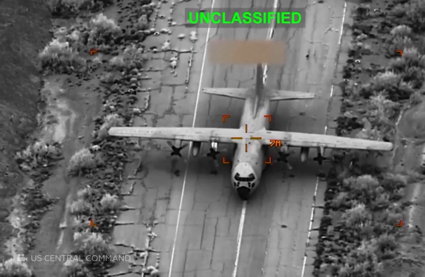 ضربات أمريكية تحول طائرات عسكرية إيرانية إلى كتل من اللهب على مدارج الإقلاع