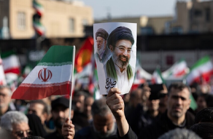 المرشد الإيراني يوجه أول كلمة له إلى قادة وأصحاب النفوذ في بعض دول المنطقة