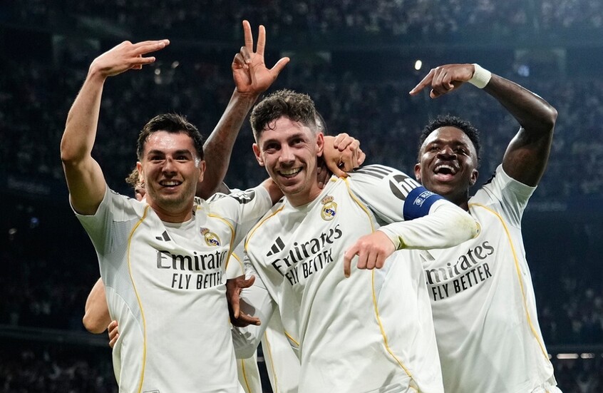 شاهد.. رد فعل فالفيردي "قاهر" مانشستر سيتي على "هدية مثيرة" من إعلامية