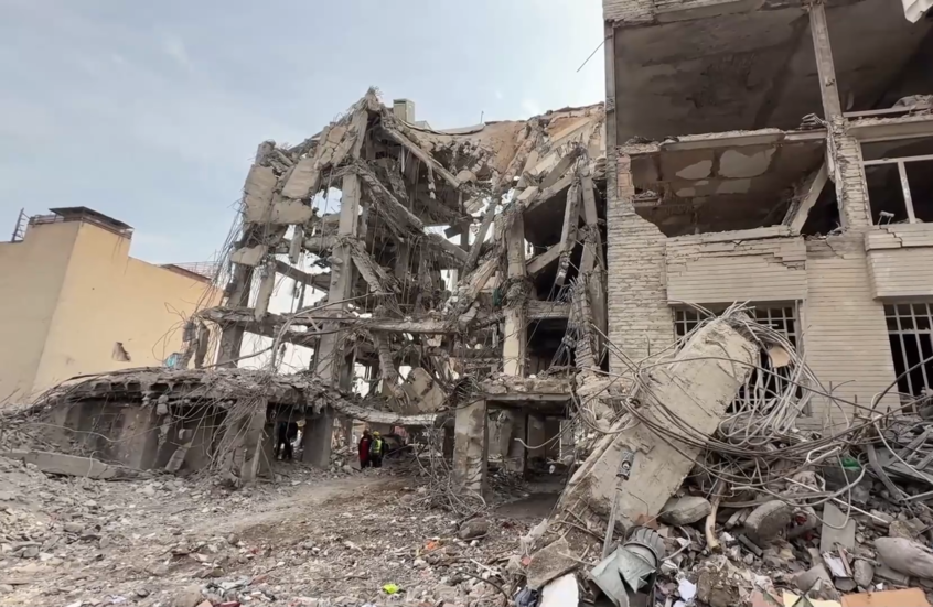 مباني تحولت إلى ركام.. دمار واسع في طهران وسط استمرار الضربات الأمريكية الإسرائيلية