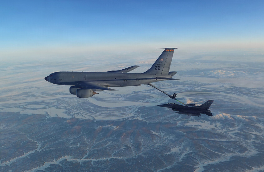 القيادة المركزية الأمريكية: فقدان طائرة تزويد وقود أمريكية من طراز KC-135