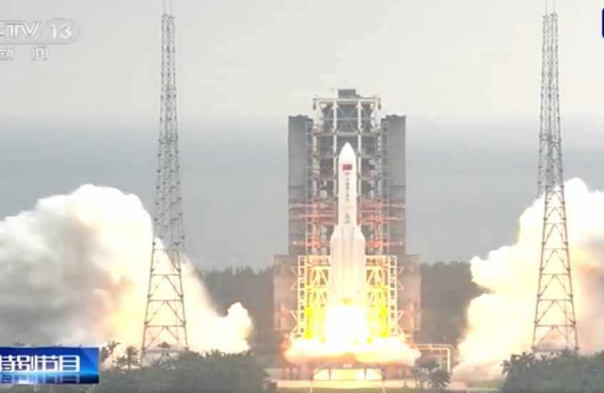 الصين تطلق صاروخين فضائيين وتضع مجموعة جديدة من أقمار الإنترنت في المدار