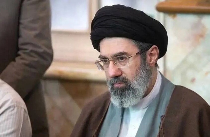 وزير الحرب الأمريكي: المرشد الإيراني الجديد مصاب ومشوه والقيادة اختبأت تحت الأرض