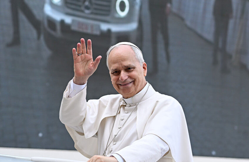 رجل دين بارز في إيران يحث البابا ليو على إدانة مقتل خامنئي