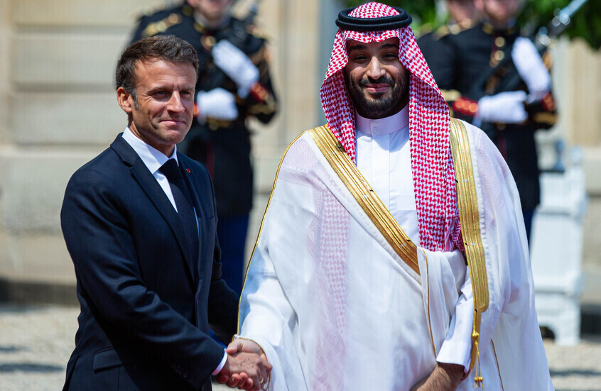 ماكرون وبن سلمان يؤكدان ضرورة الكف عن تهديد الأمن الإقليمي والدولي